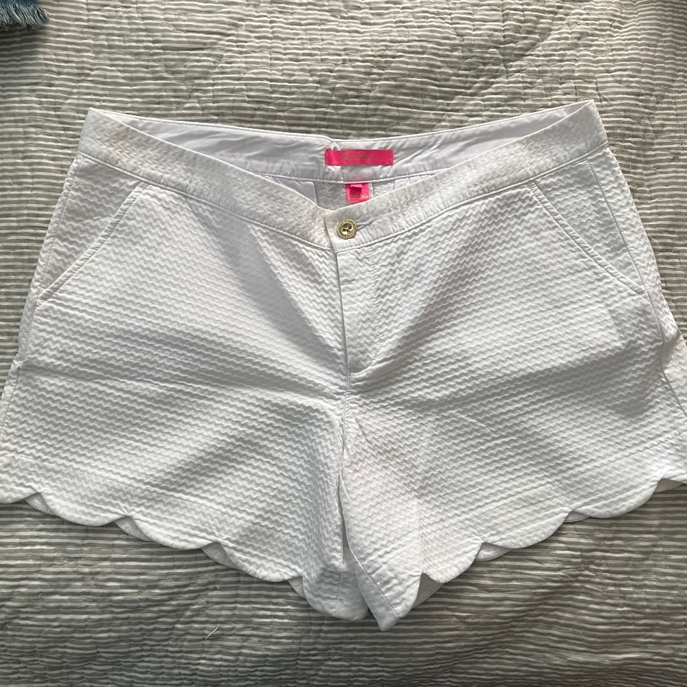 Lilly Pullitzer short, size 12